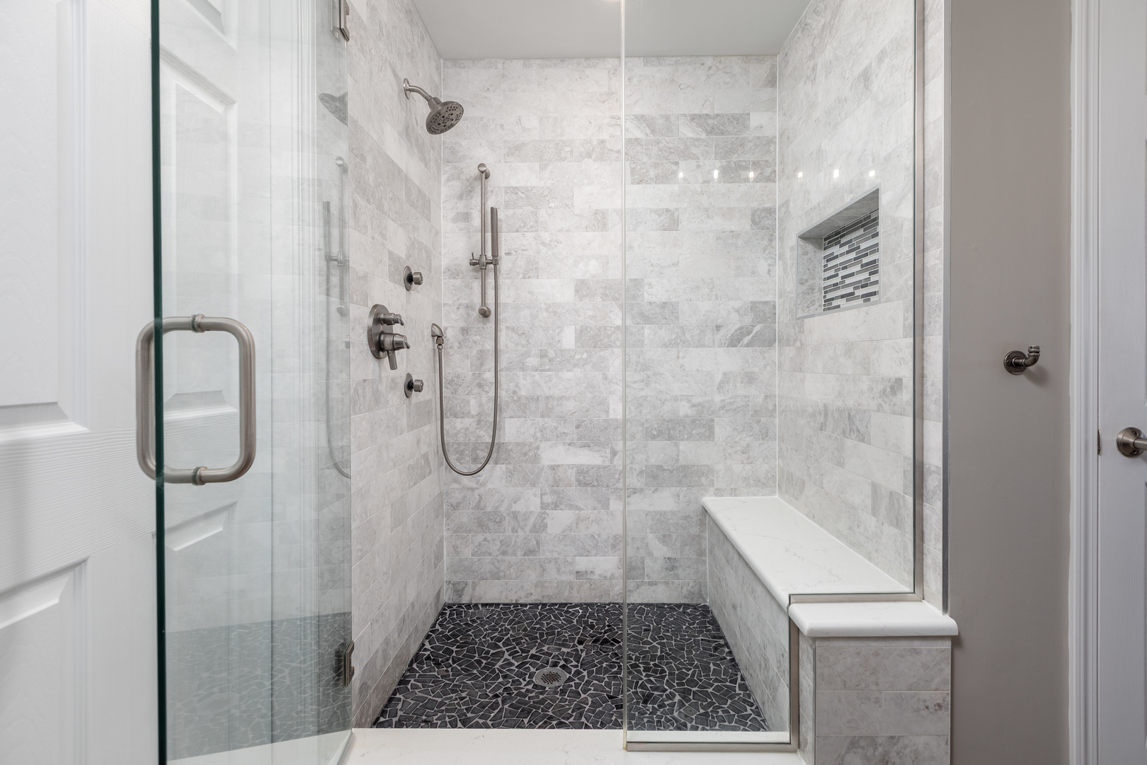 1009 Bennett Court, North Aurora, IL 60542