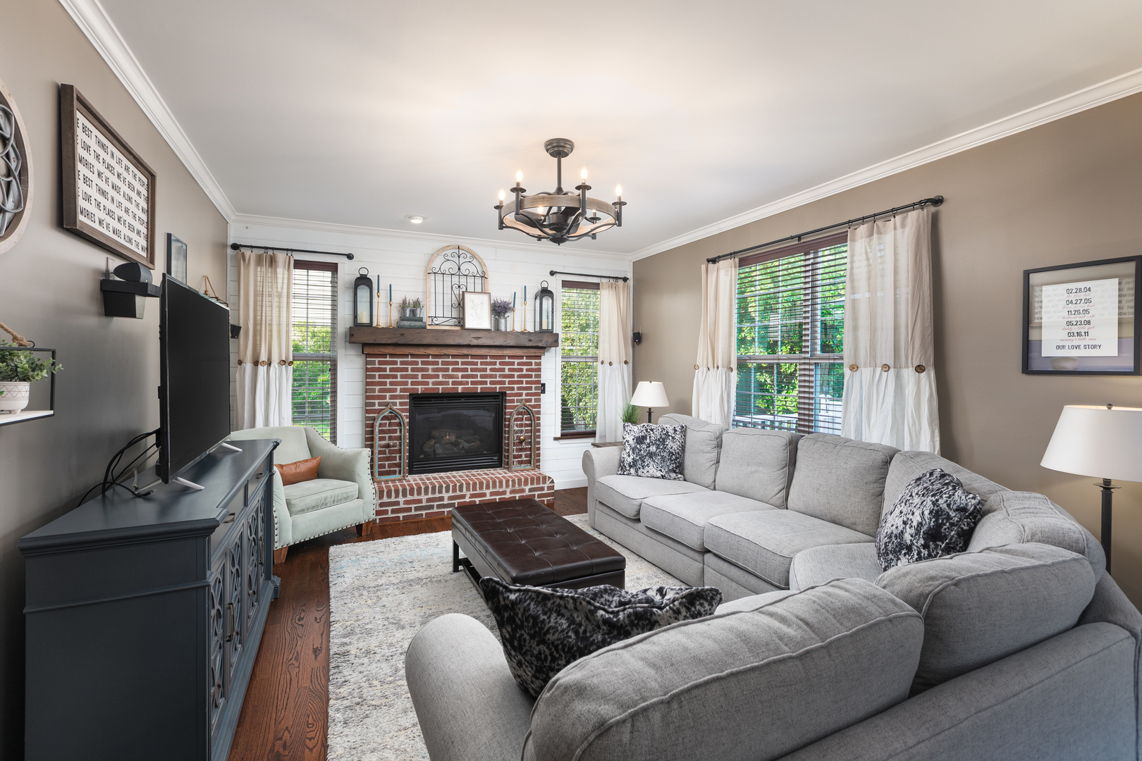 1009 Bennett Court, North Aurora, IL 60542