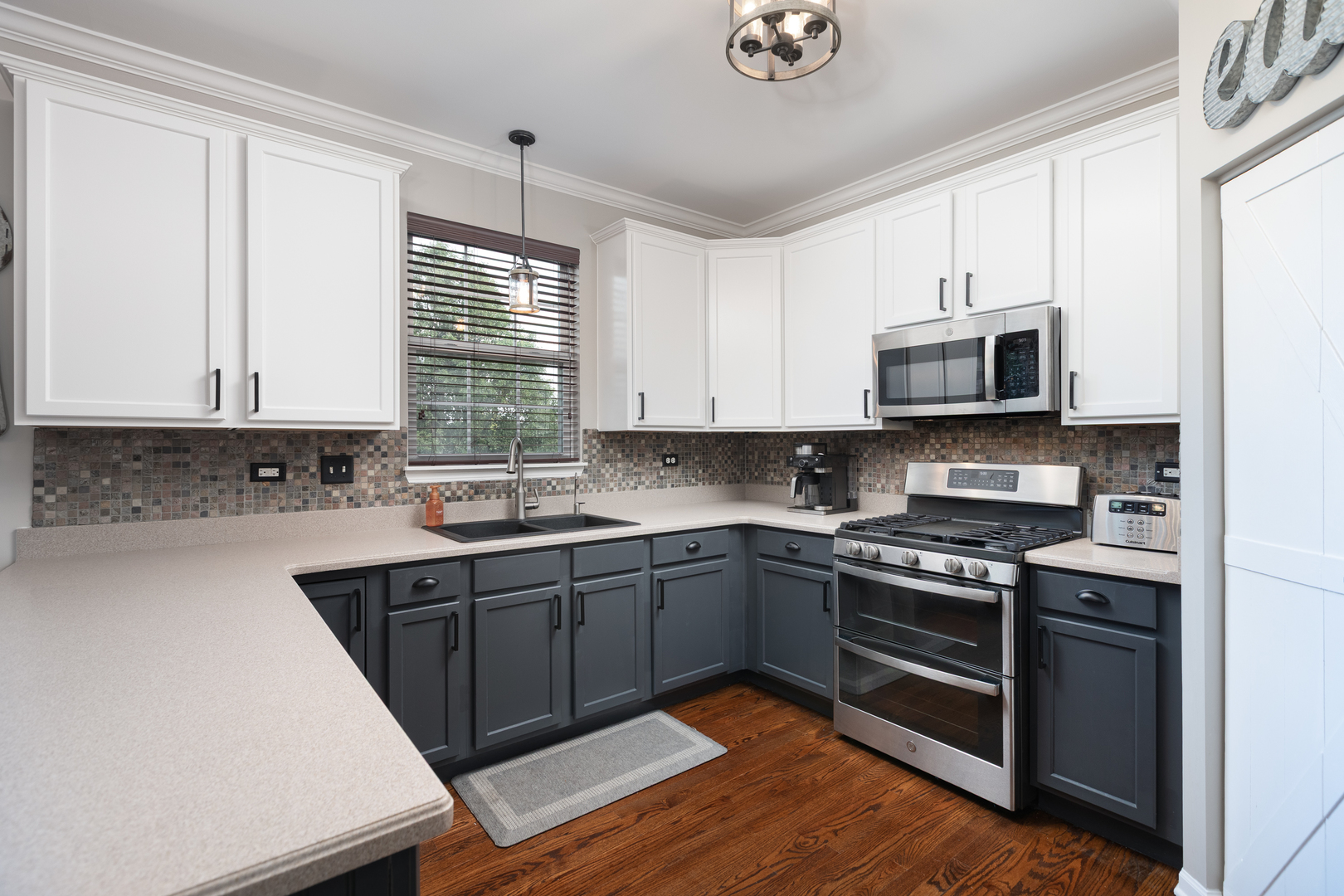 1009 Bennett Court, North Aurora, IL 60542