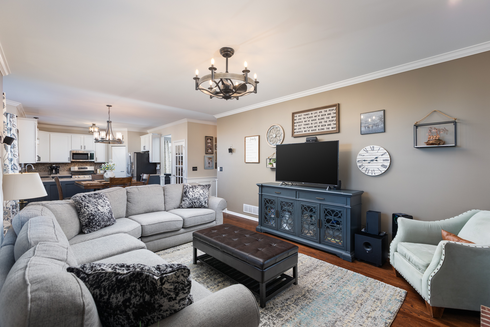 1009 Bennett Court, North Aurora, IL 60542