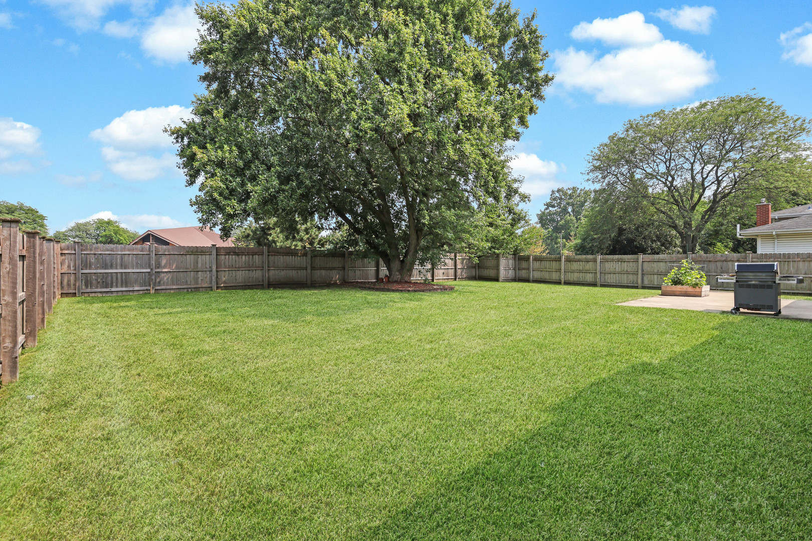 7209 Grant Street, Darien, IL 60561