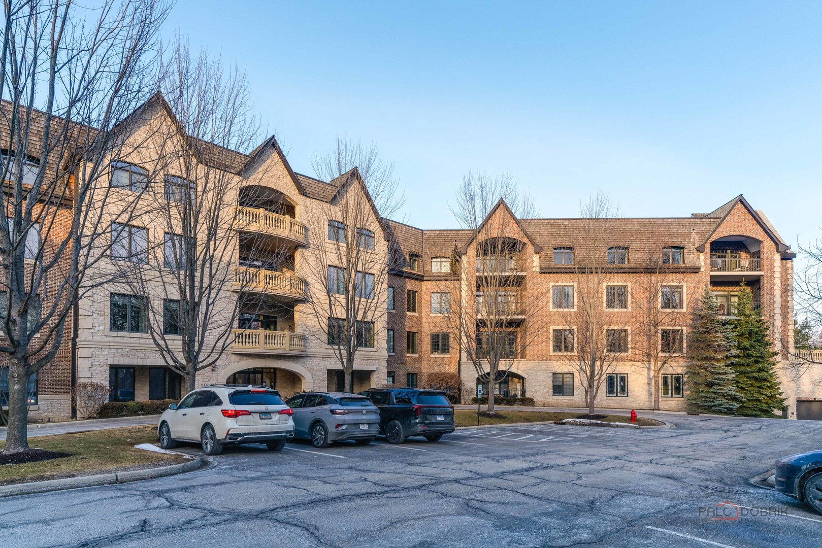 1800 AMBERLEY Court #309, Lake Forest, IL 60045