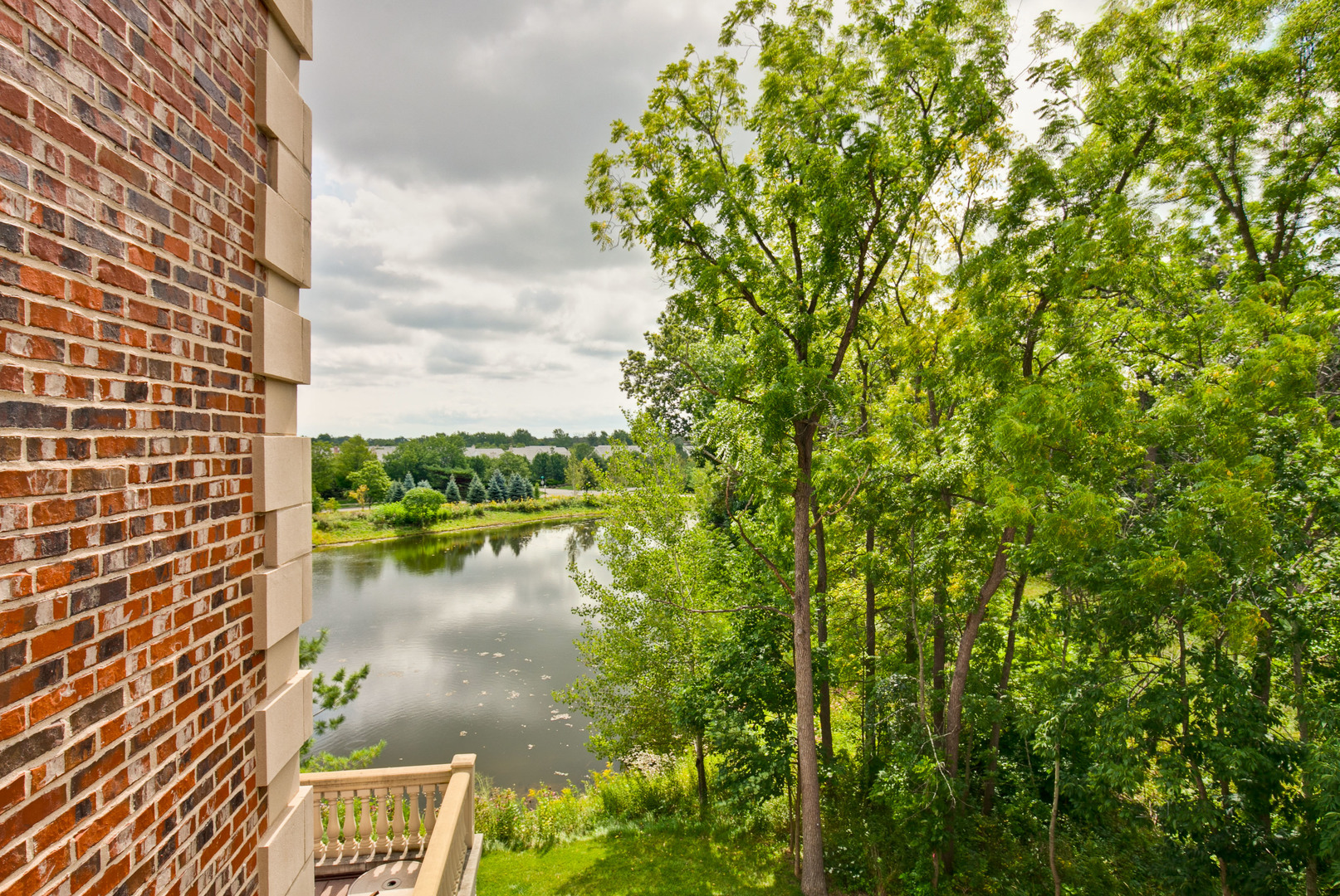 1800 AMBERLEY Court #309, Lake Forest, IL 60045