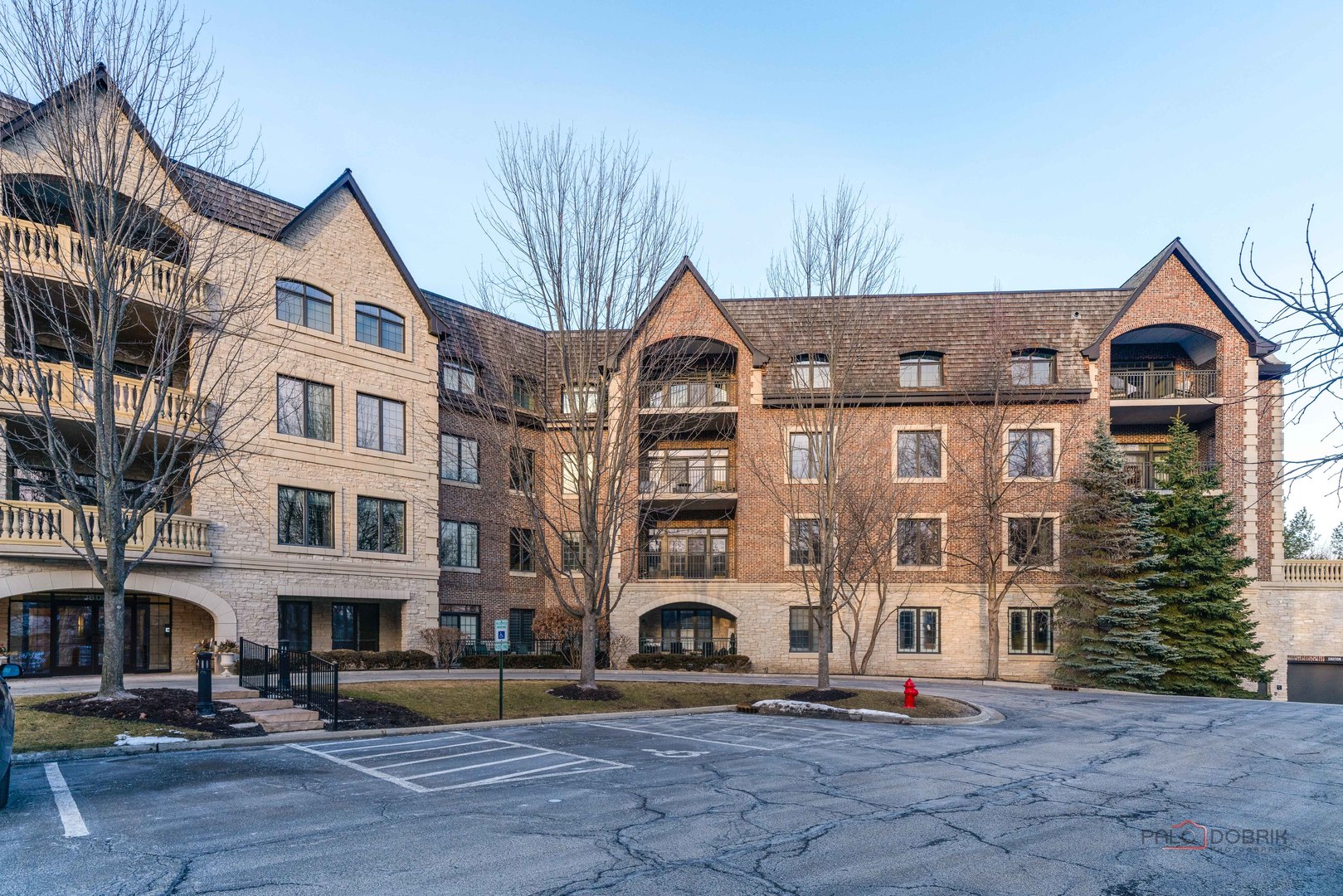 1800 AMBERLEY Court #309, Lake Forest, IL 60045