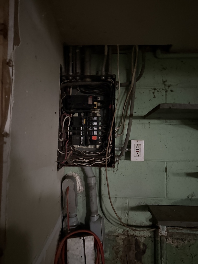 3855 E Chestnut Street, Kankakee, IL 60901