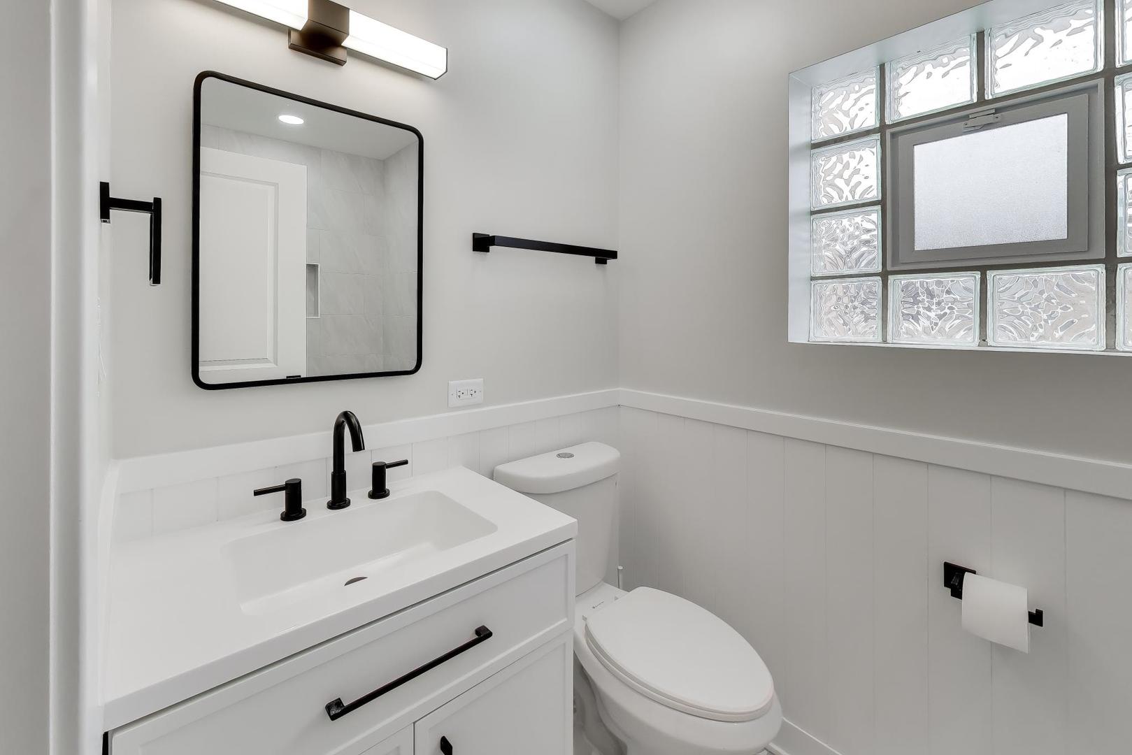 2431 Ernst Street, Franklin Park, IL 60131