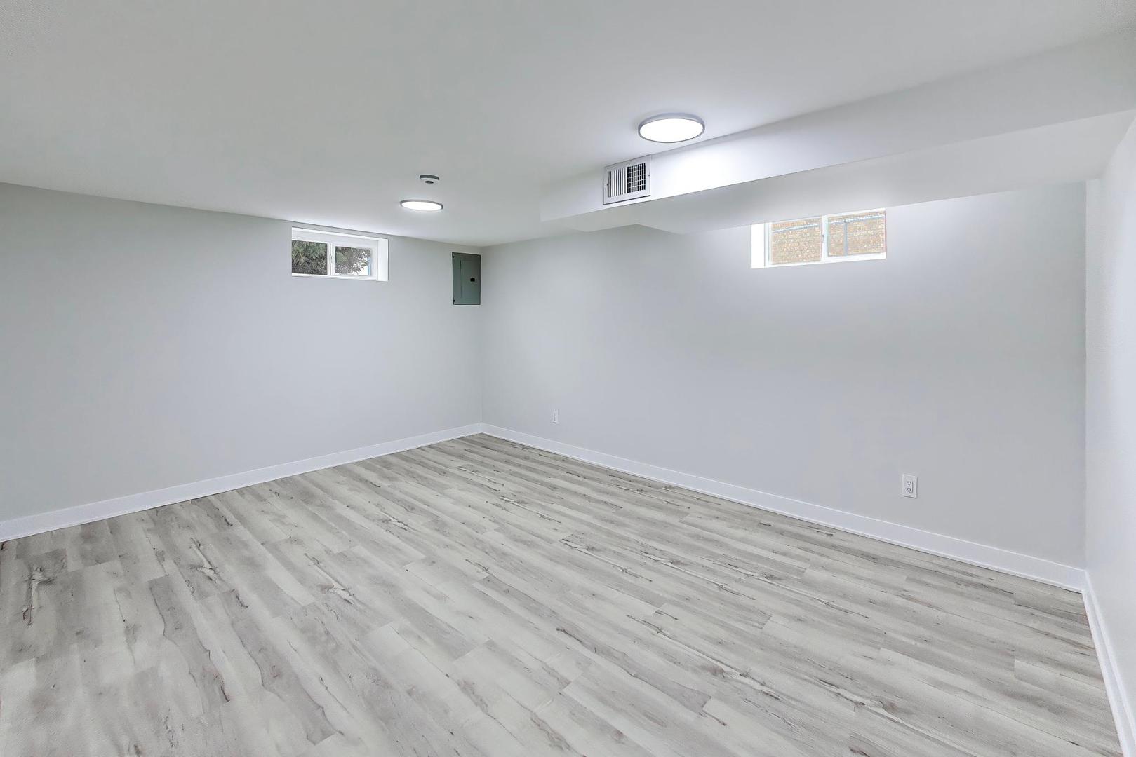 2431 Ernst Street, Franklin Park, IL 60131