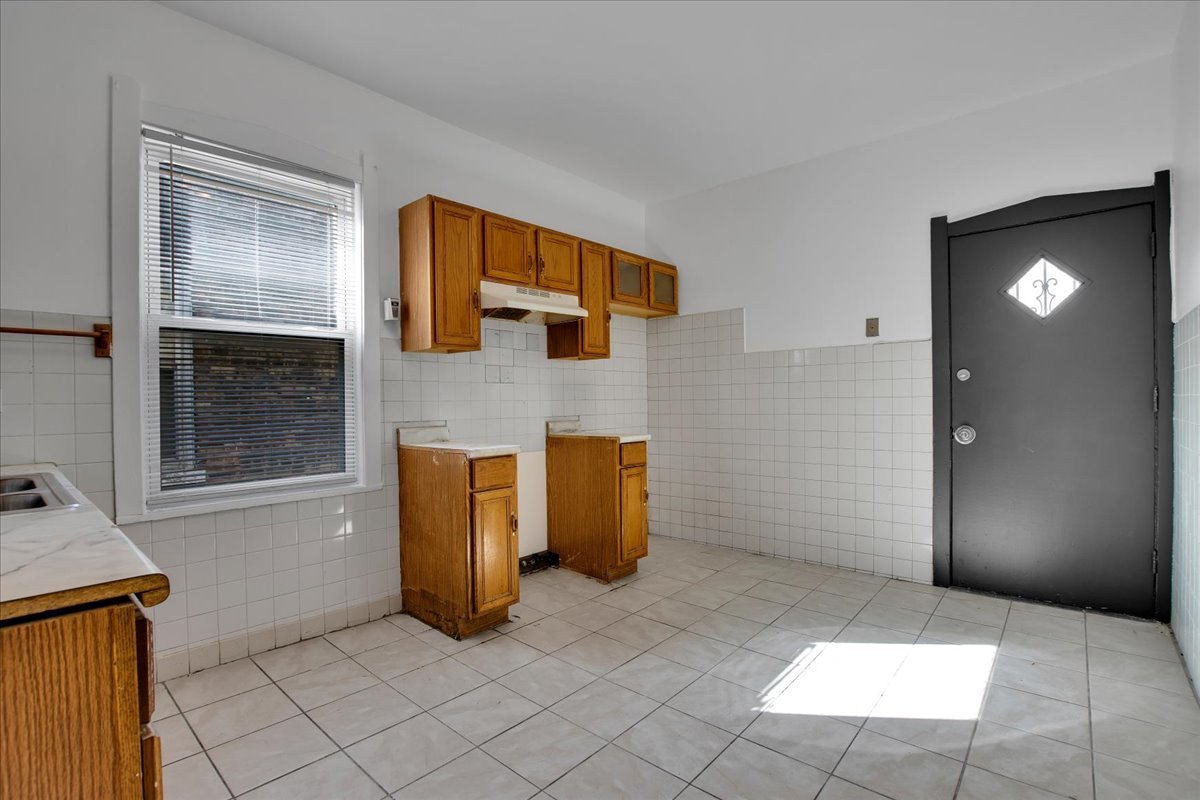 1640 N Linder Avenue, Chicago, IL 60639