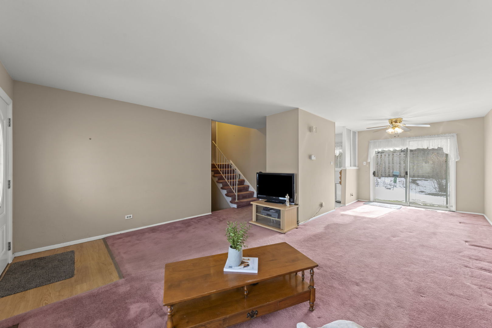 215 E Lincoln Avenue, Glendale Heights, IL 60139