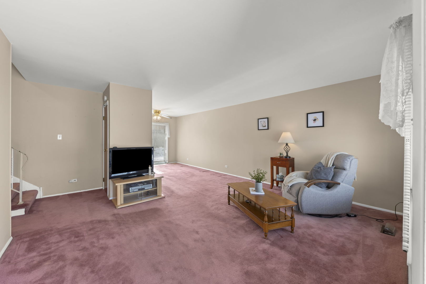 215 E Lincoln Avenue, Glendale Heights, IL 60139