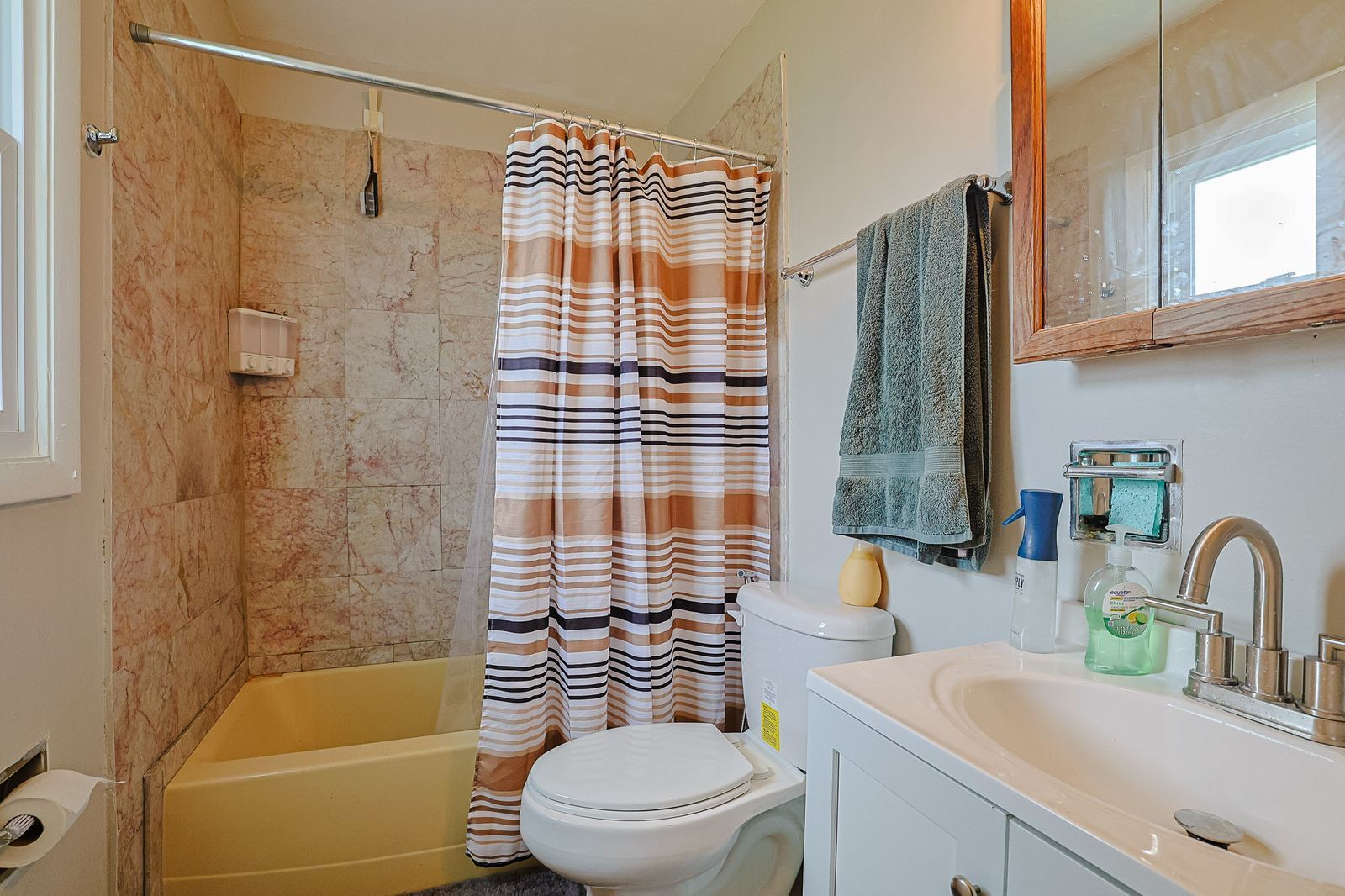 7815 Carlisle Drive, Hanover Park, IL 60133