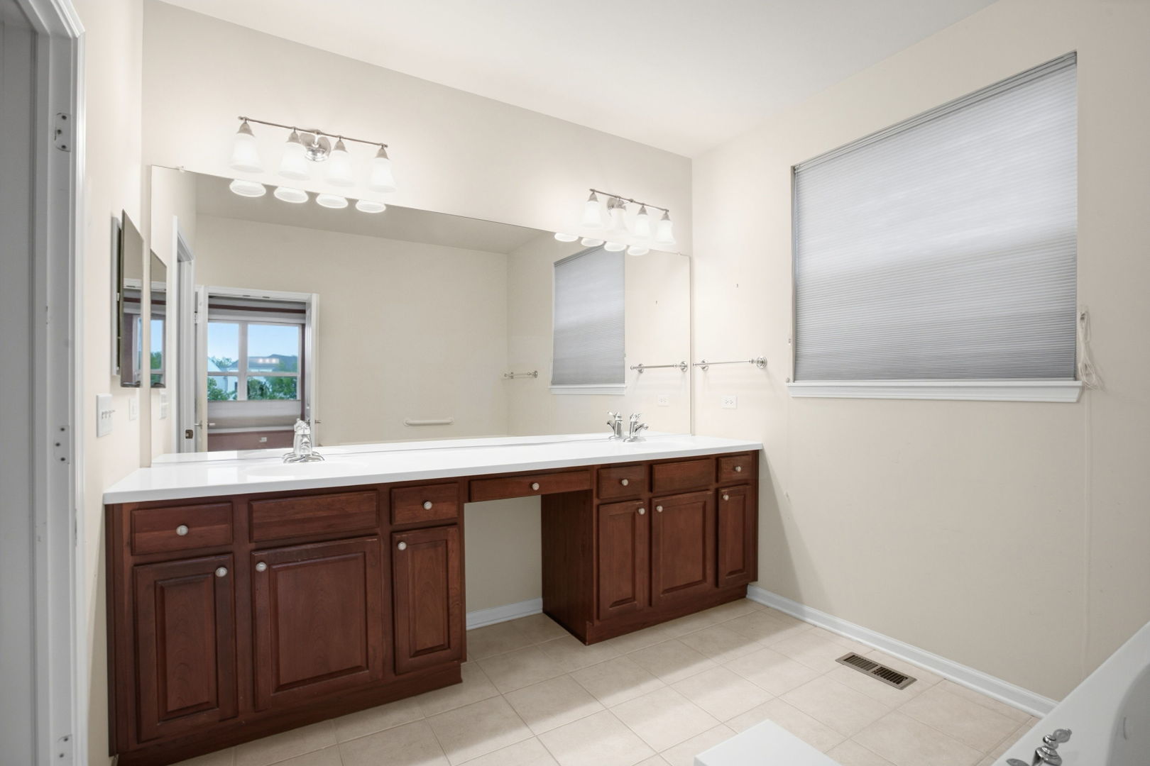 3622 Monticeto Circle, Mundelein, IL 60060