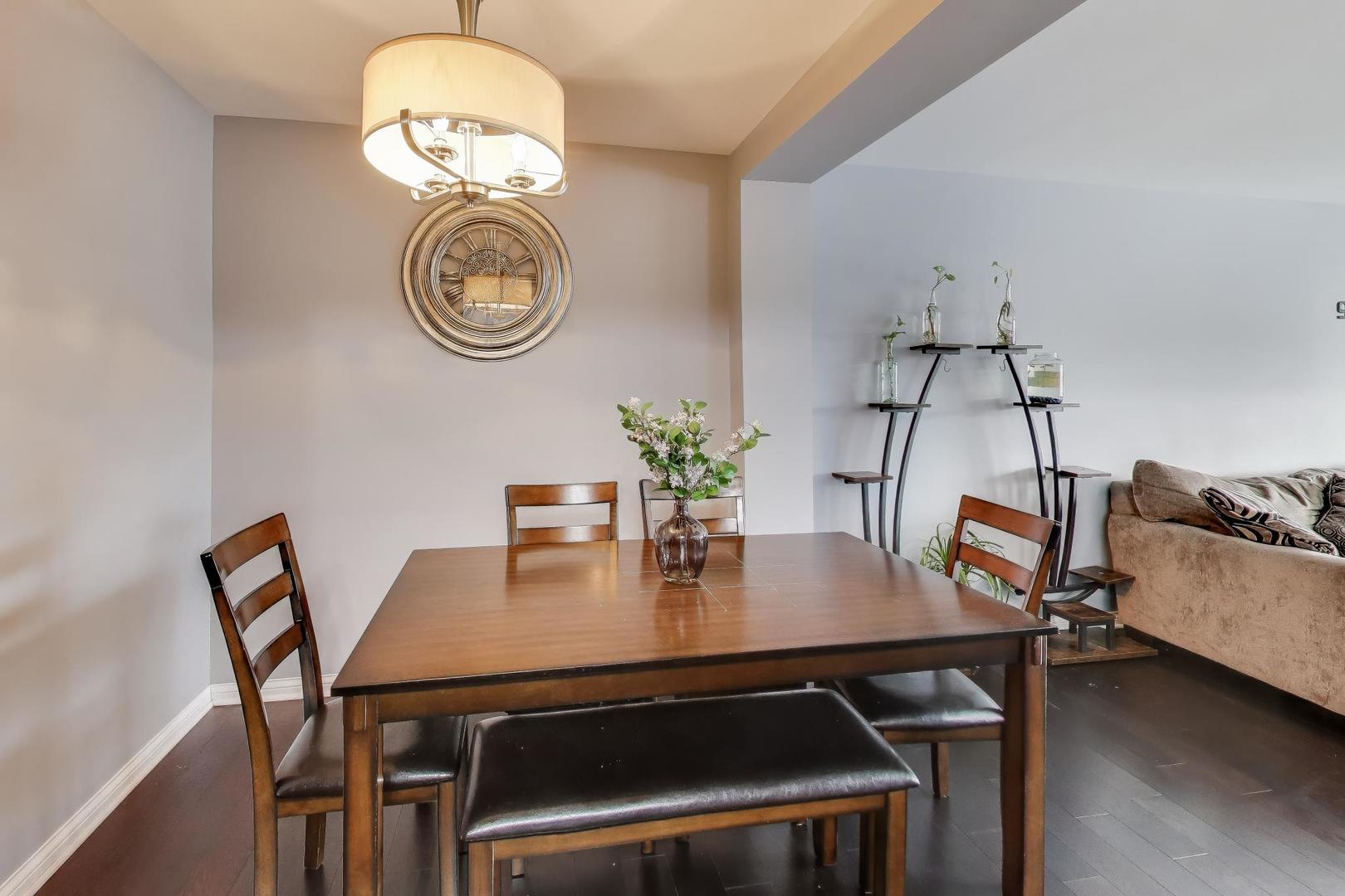 201 Thames Parkway #2K, Park Ridge, IL 60068