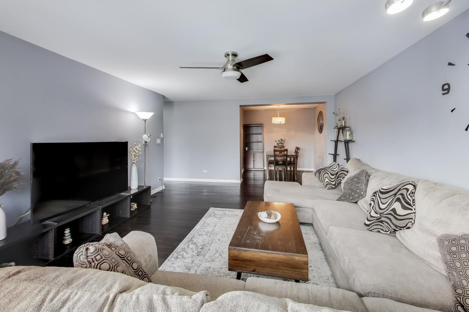 201 Thames Parkway #2K, Park Ridge, IL 60068