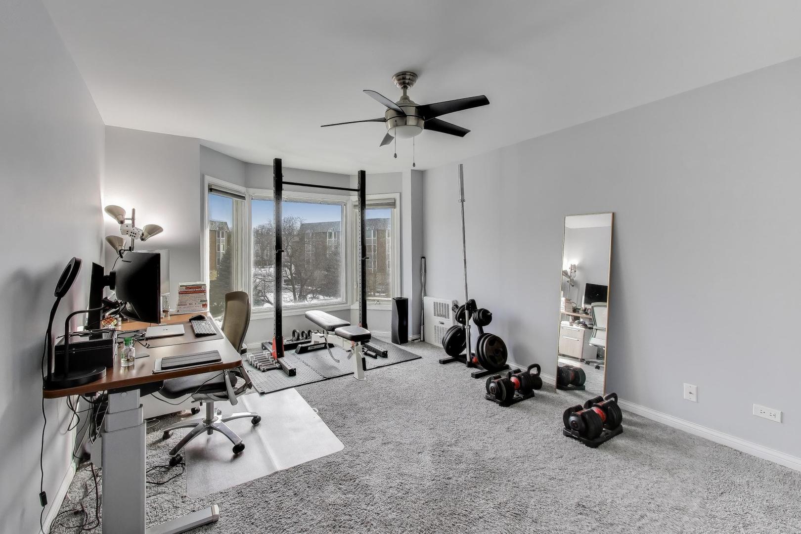 201 Thames Parkway #2K, Park Ridge, IL 60068