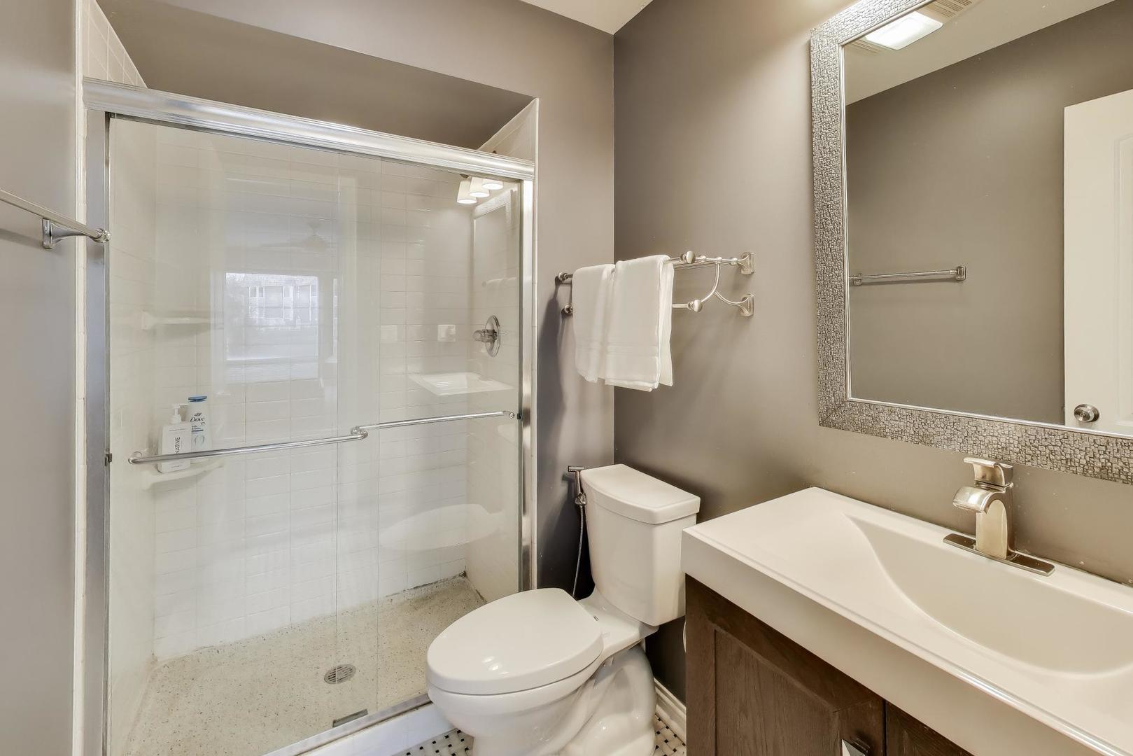 201 Thames Parkway #2K, Park Ridge, IL 60068