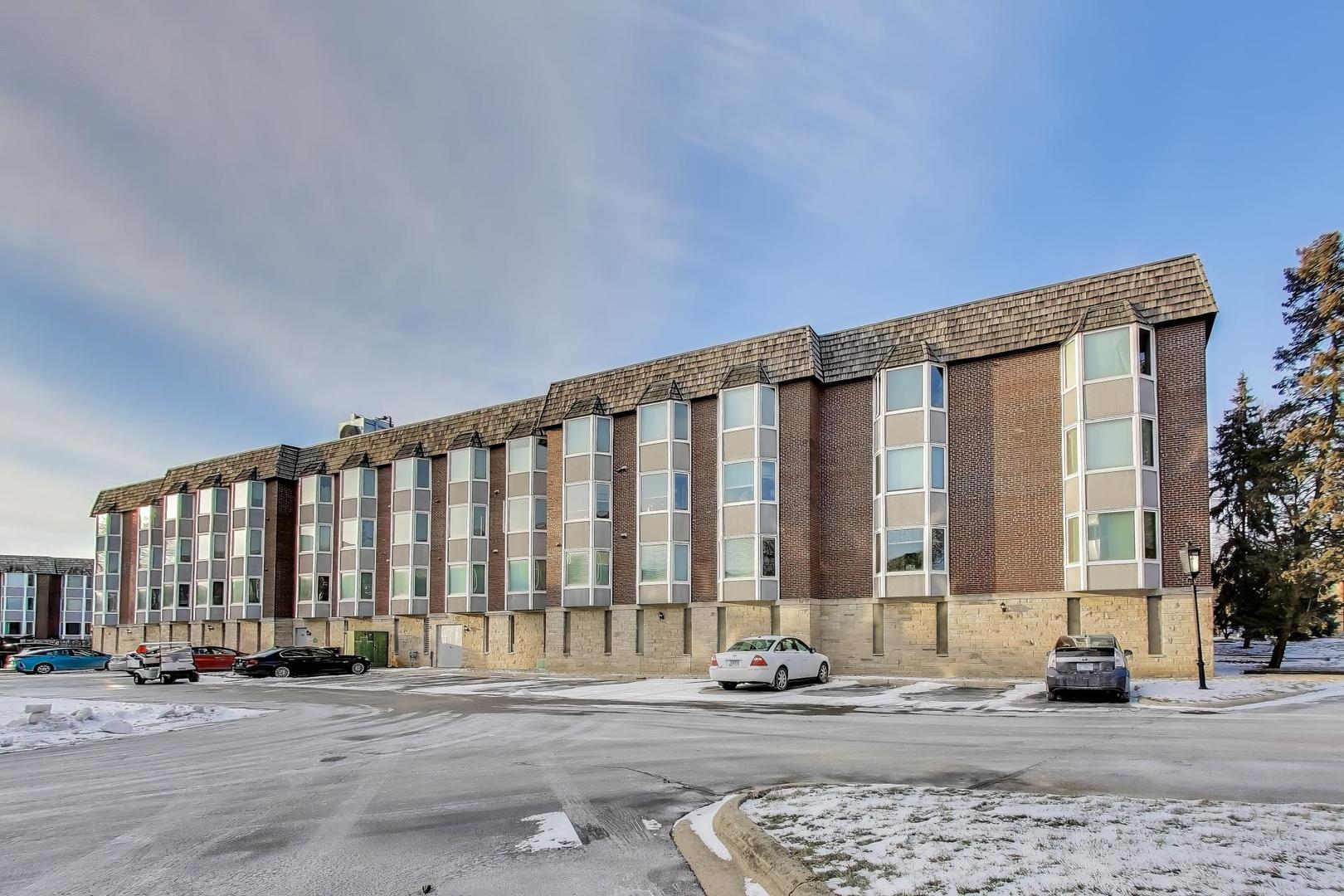 201 Thames Parkway #2K, Park Ridge, IL 60068