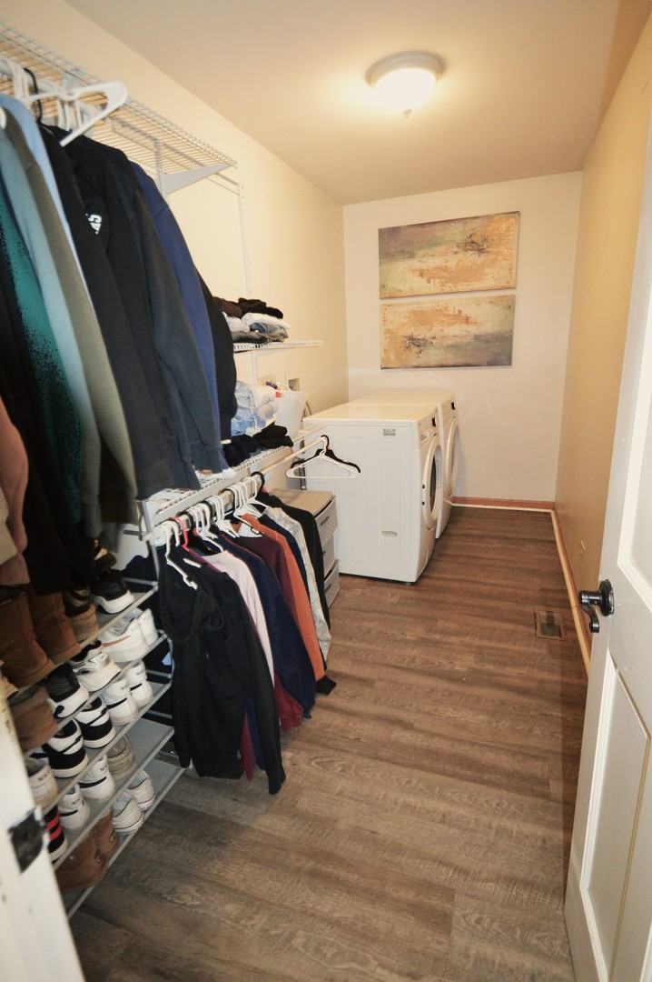 2004 Kingsbury Estates Drive, Plainfield, IL 60586