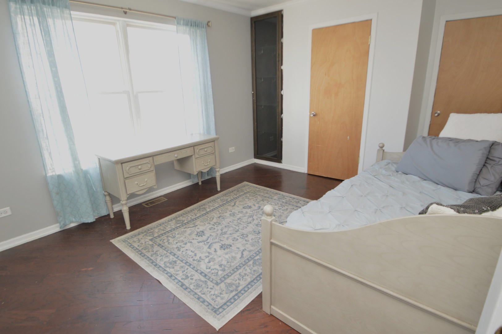 2004 Kingsbury Estates Drive, Plainfield, IL 60586