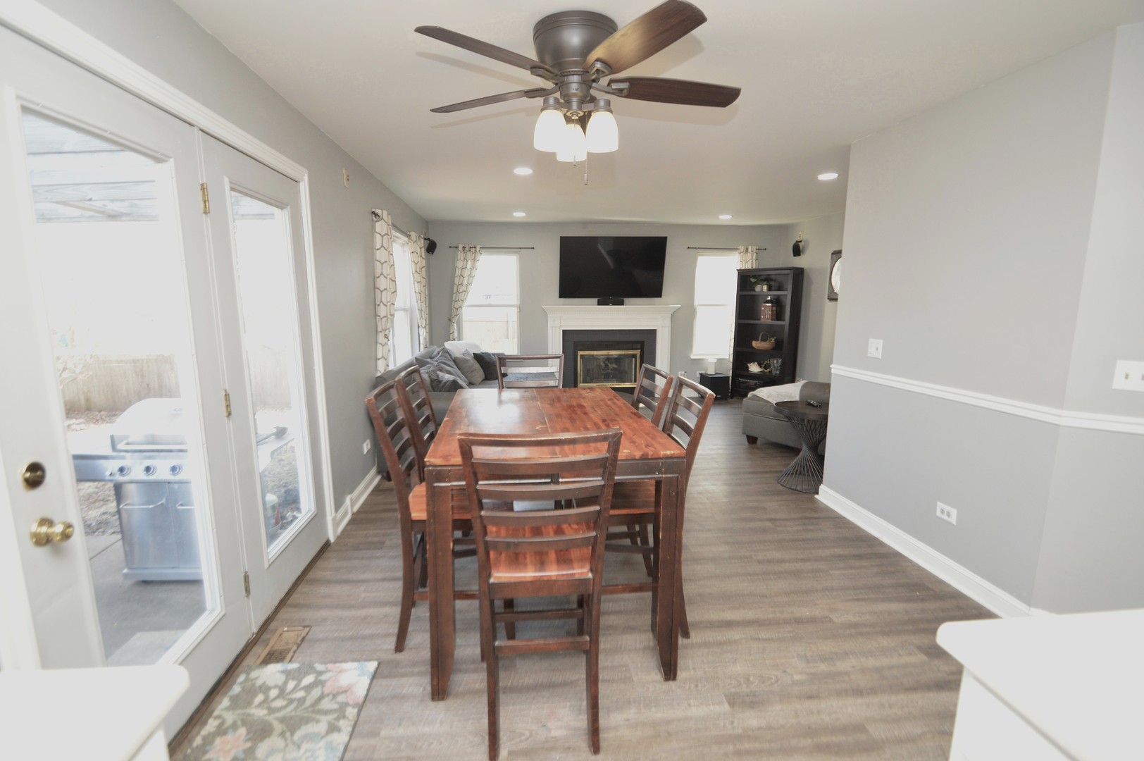 2004 Kingsbury Estates Drive, Plainfield, IL 60586