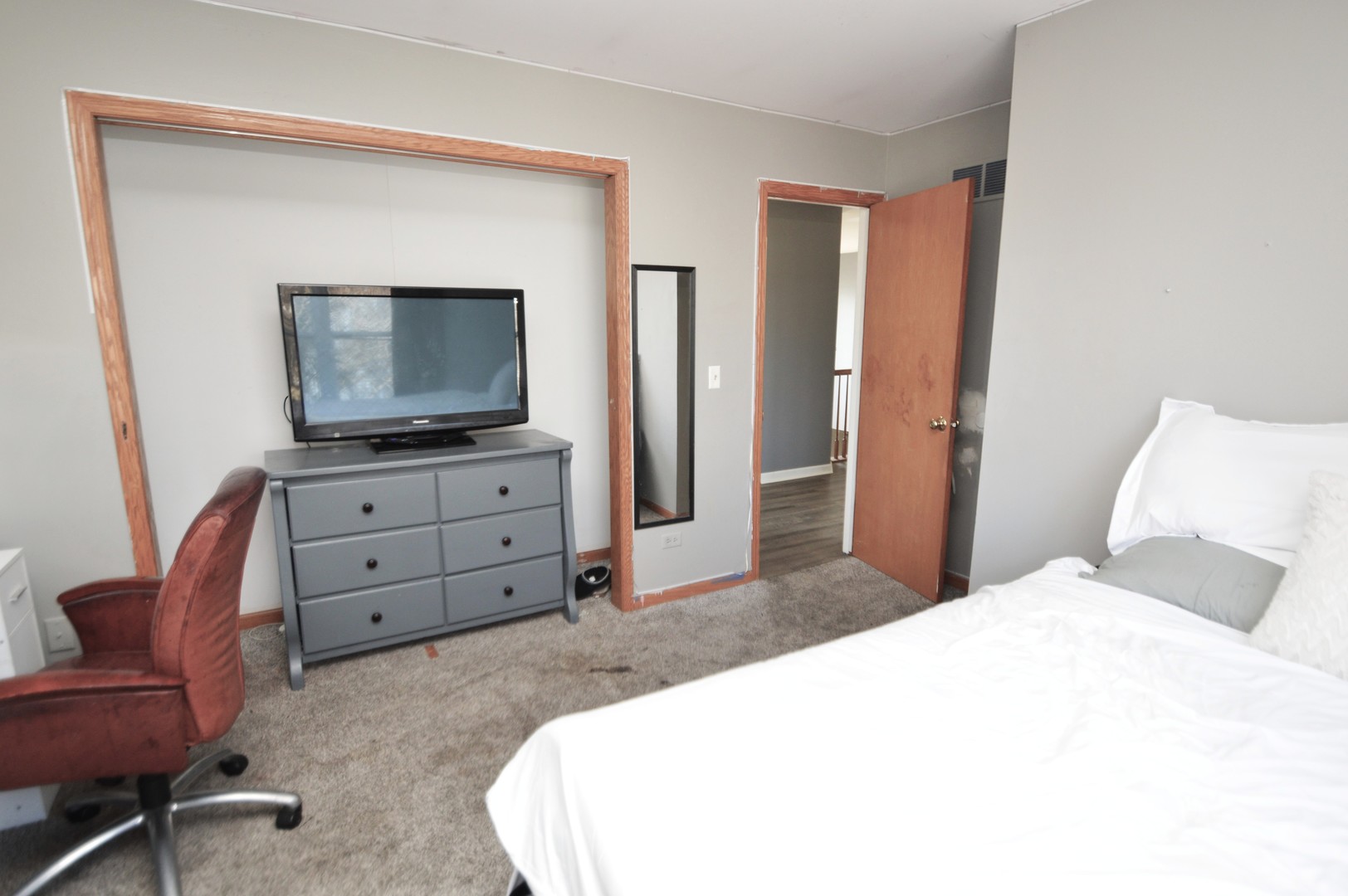 2004 Kingsbury Estates Drive, Plainfield, IL 60586