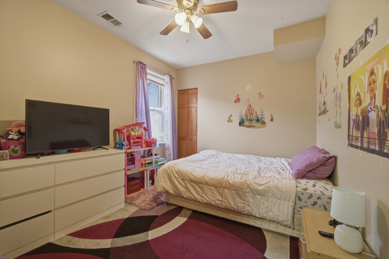 5940 N Bernard Street, Chicago, IL 60659