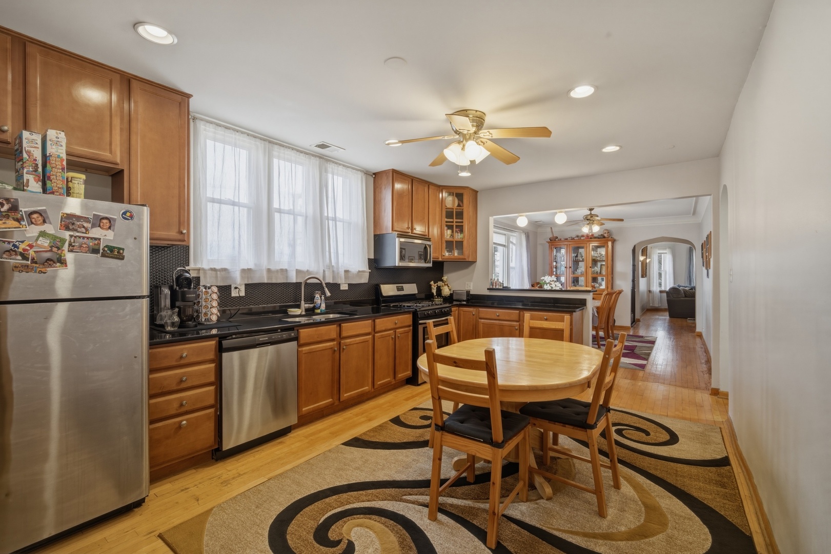 5940 N Bernard Street, Chicago, IL 60659