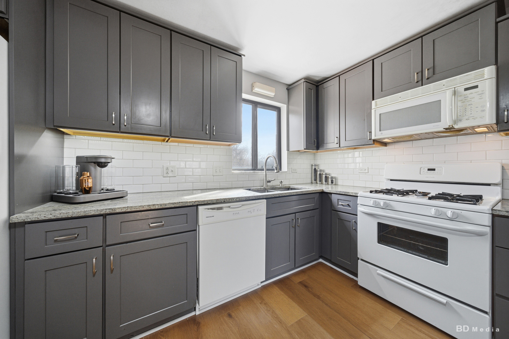 5950 Lake Bluff Drive #202, Tinley Park, IL 60477