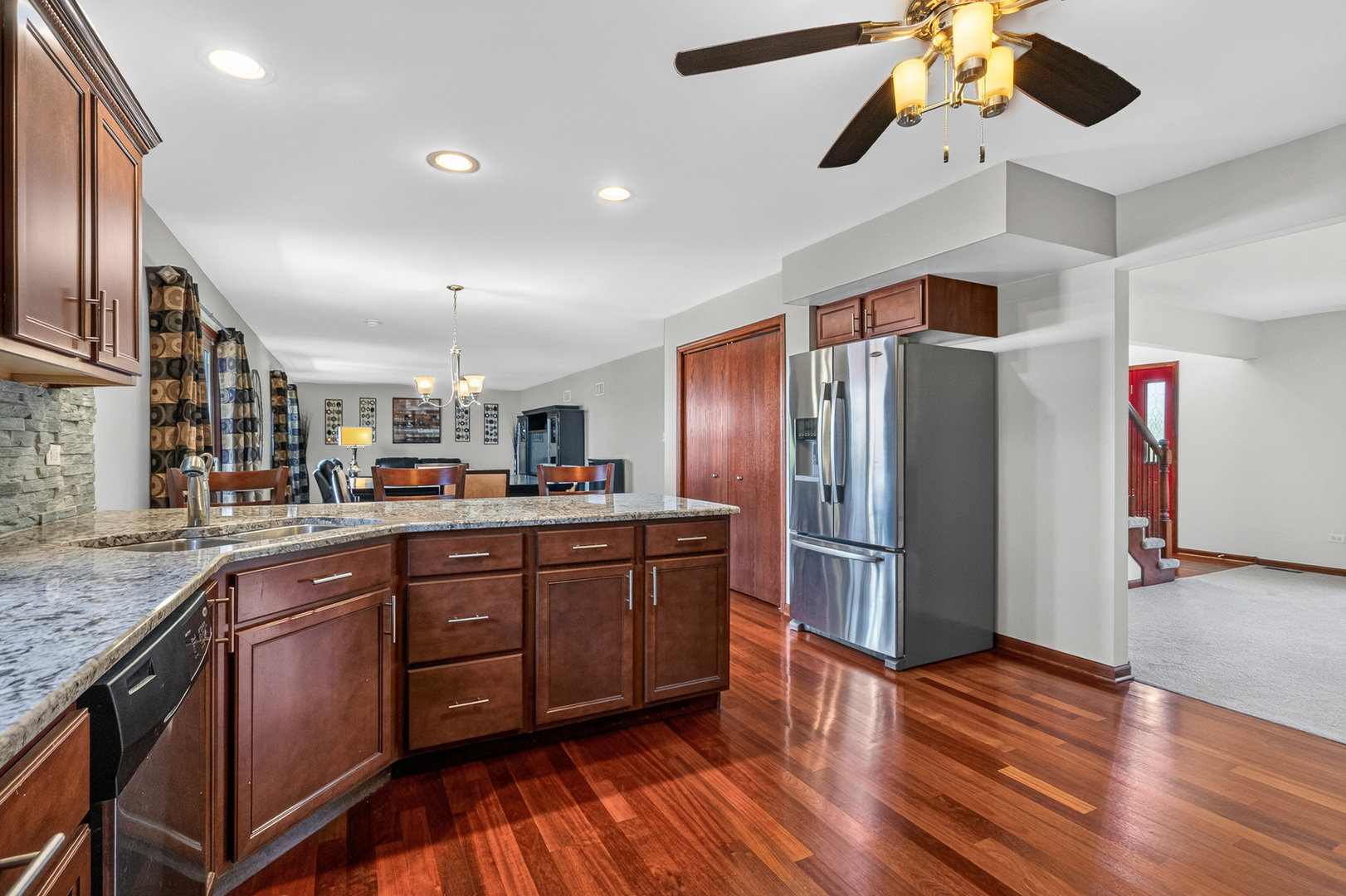 571 Northern Lights Way, New Lenox, IL 60451