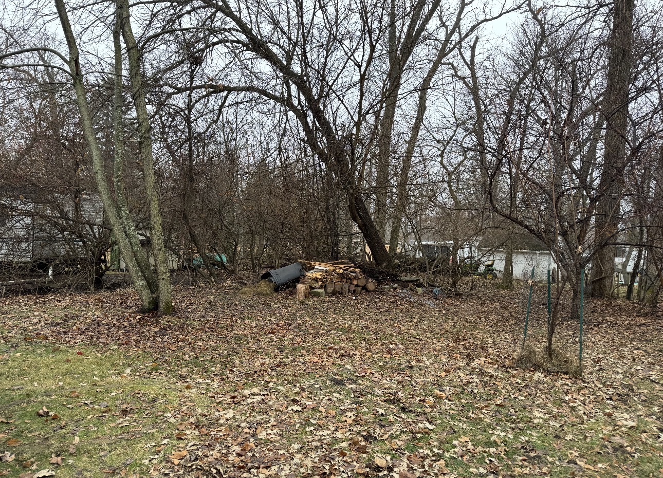 23-121 Woodhaven Lakes, Sublette, IL 61367