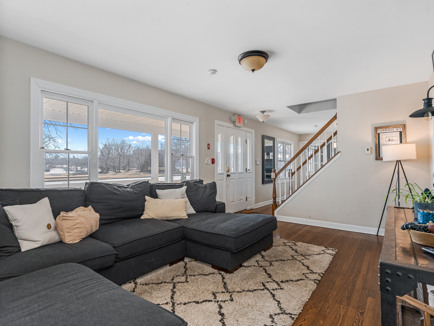 959 W Ogden Avenue, Naperville, IL 60563