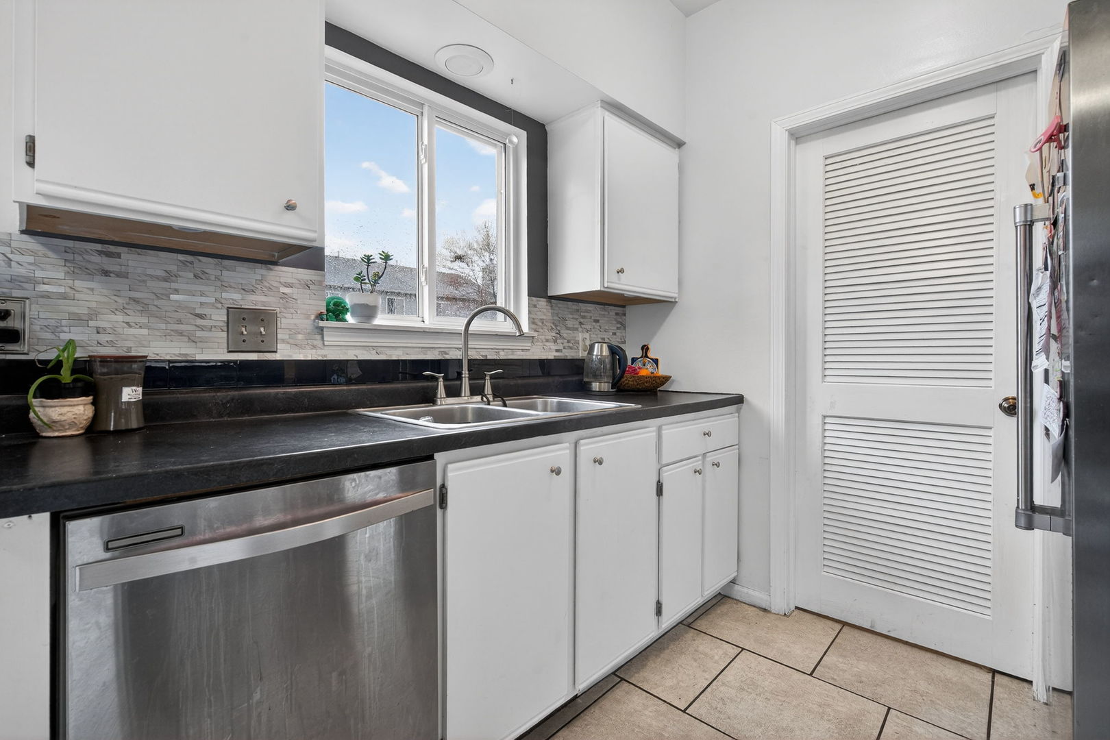 682 Zachary Drive, Romeoville, IL 60446