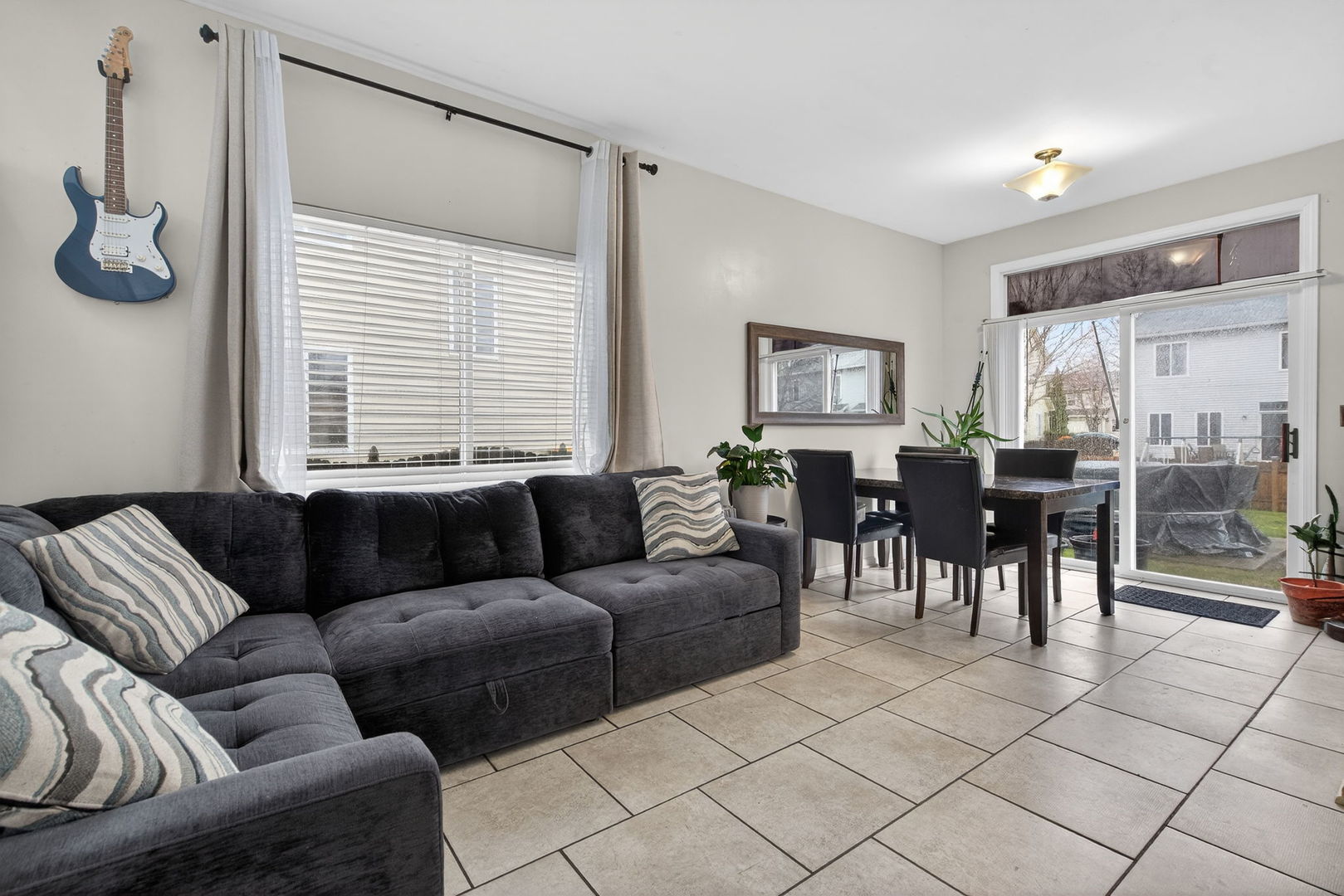 682 Zachary Drive, Romeoville, IL 60446