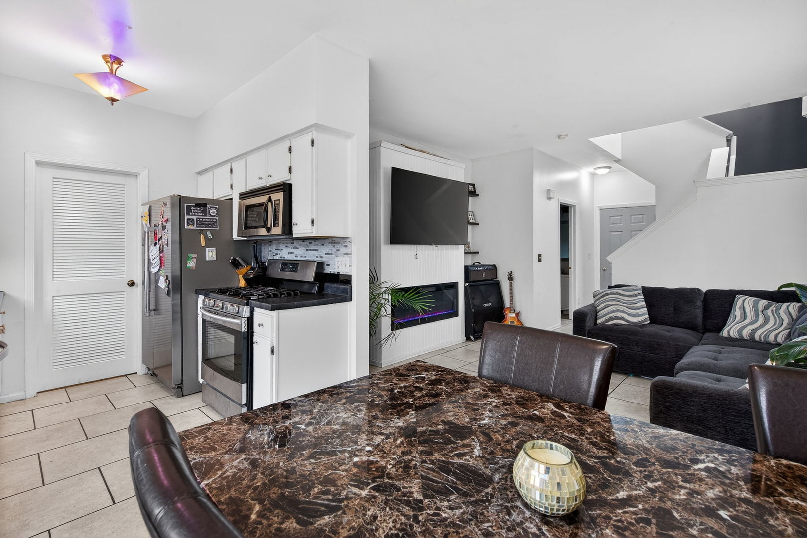 682 Zachary Drive, Romeoville, IL 60446