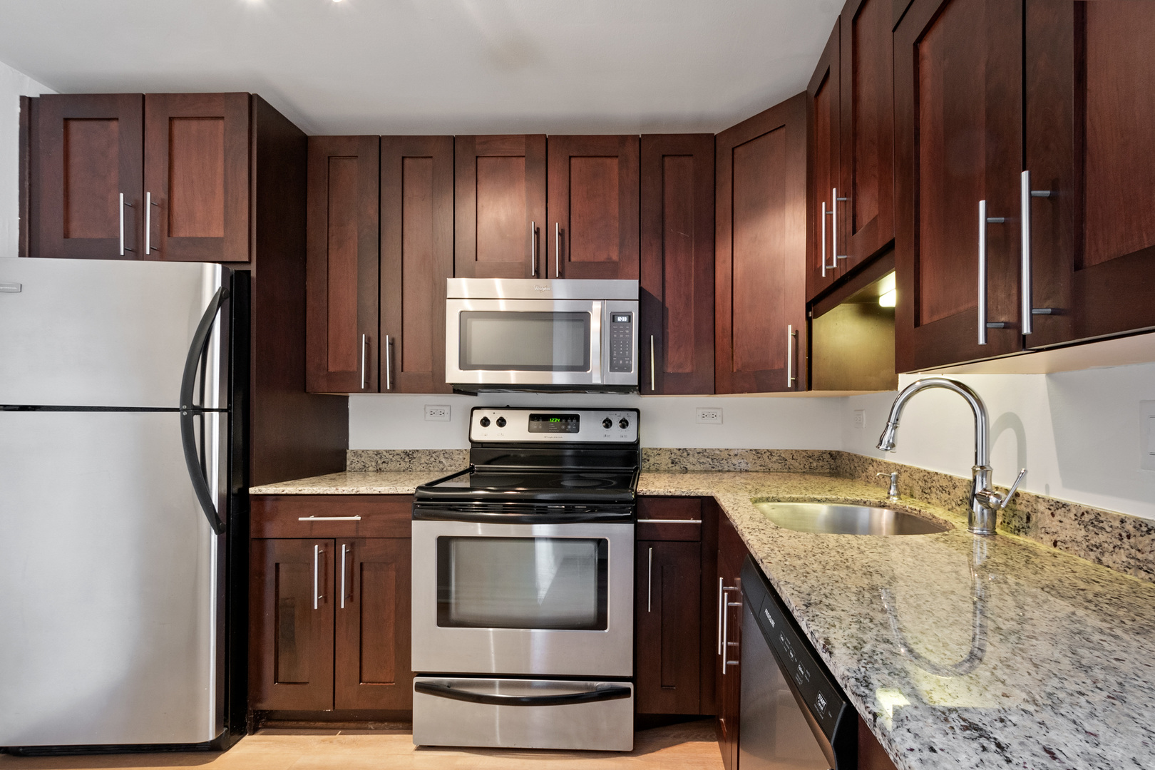 3033 N Sheridan Road #910, Chicago, IL 60657