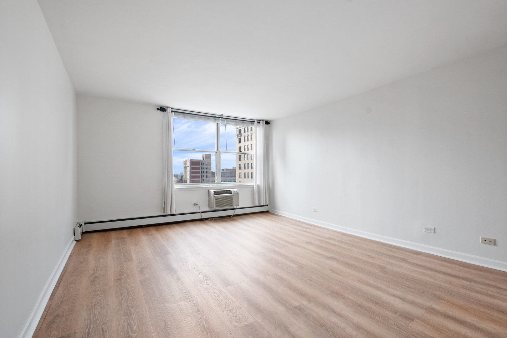 3033 N Sheridan Road #910, Chicago, IL 60657