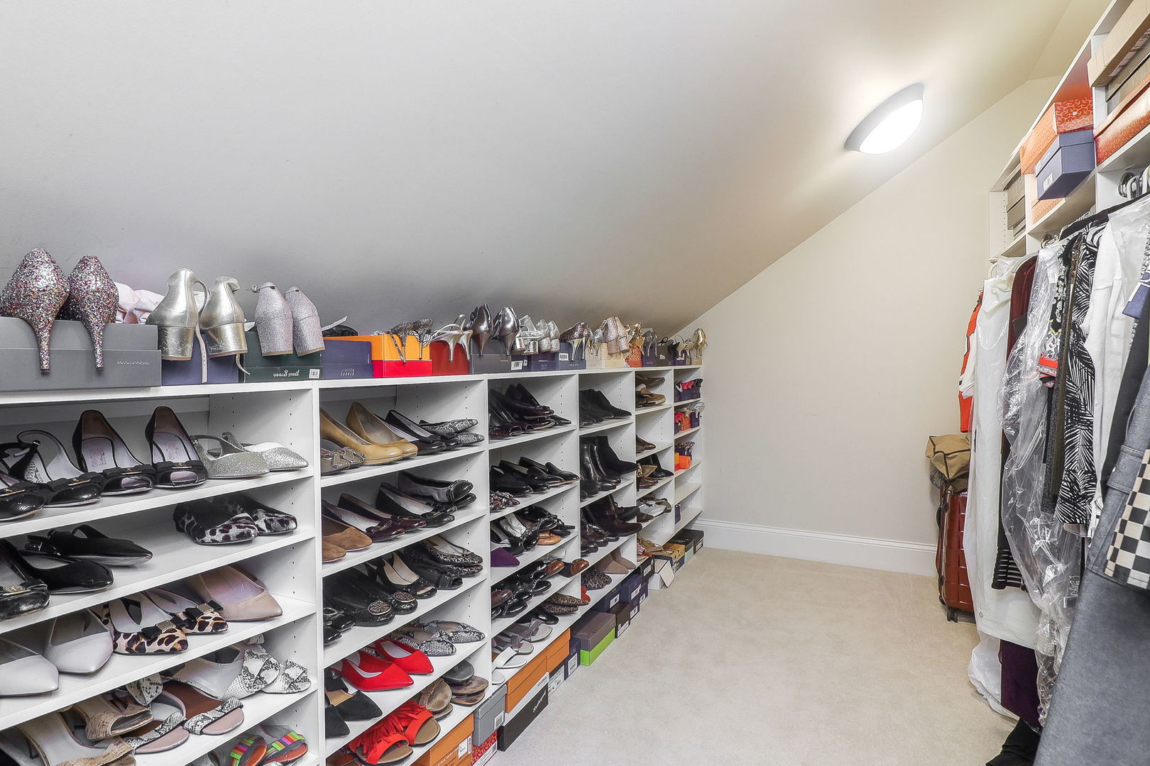 616 Driftwood Court, Naperville, IL 60540