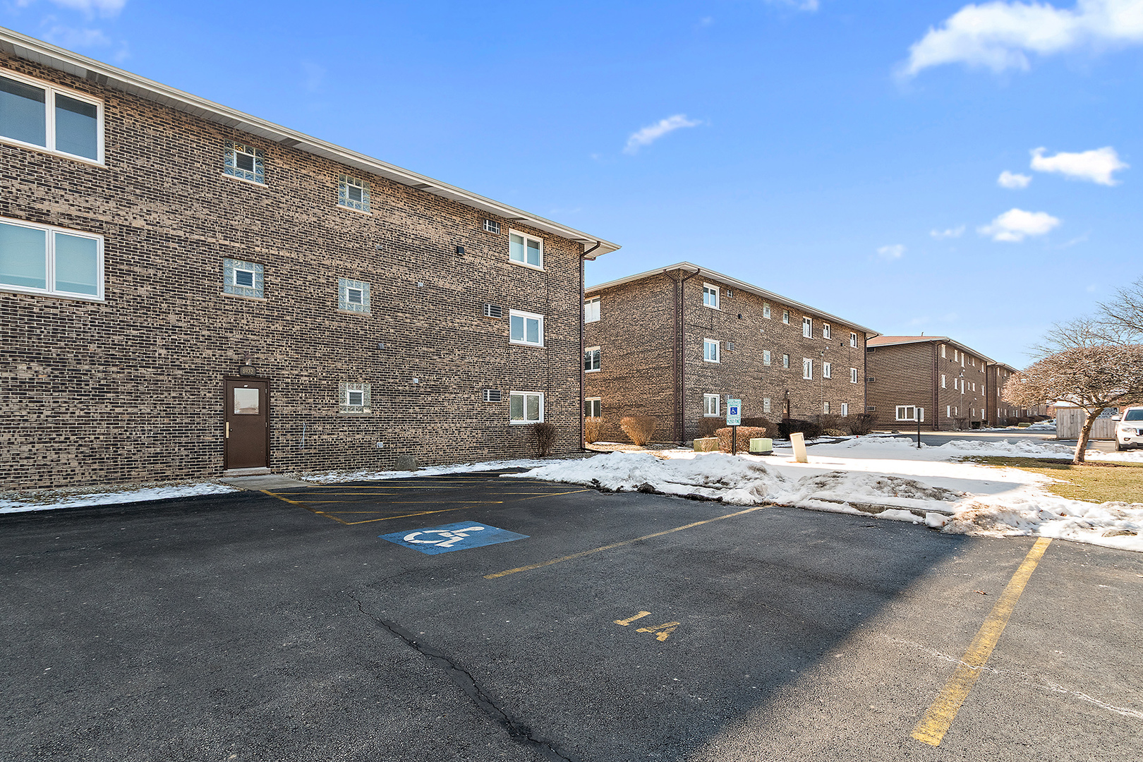 8932 W 140th Street #1A, Orland Park, IL 60462