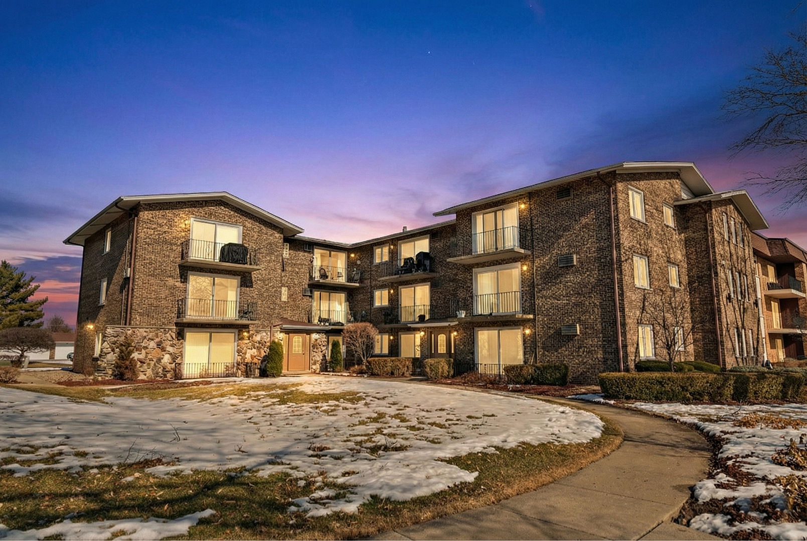 8932 W 140th Street #1A, Orland Park, IL 60462