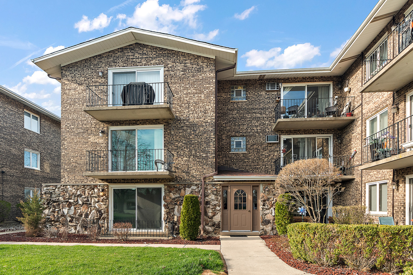8932 W 140th Street #1A, Orland Park, IL 60462
