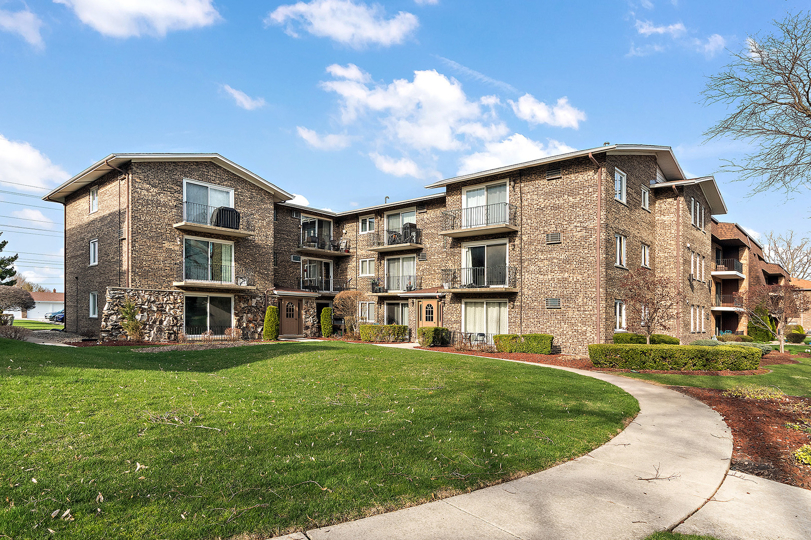 8932 W 140th Street #1A, Orland Park, IL 60462