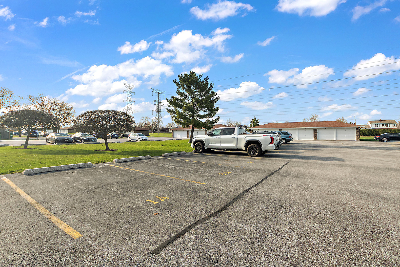 8932 W 140th Street #1A, Orland Park, IL 60462