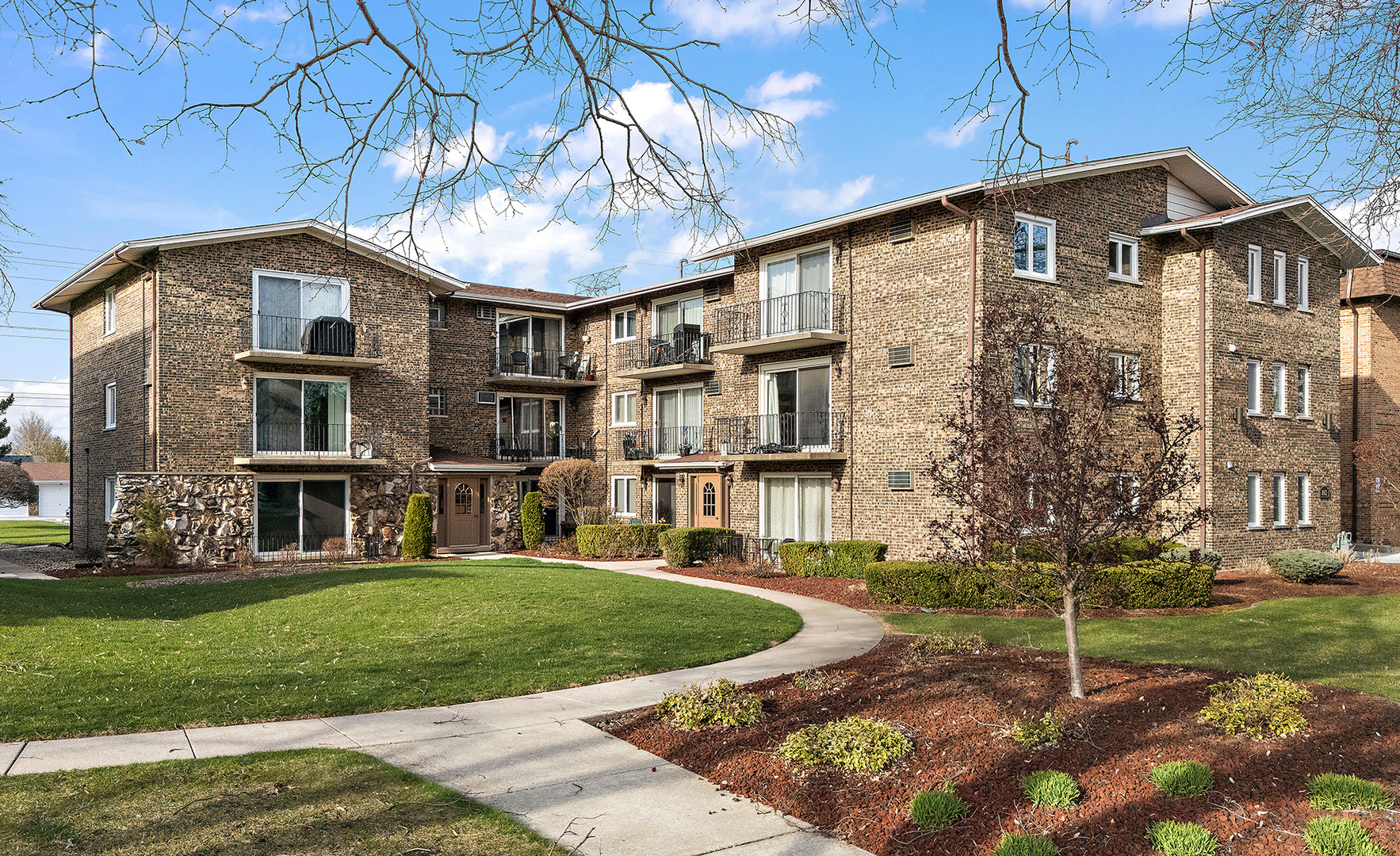 8932 W 140th Street #1A, Orland Park, IL 60462