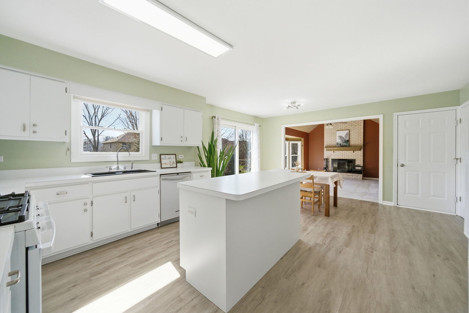 561 Boardman Circle, Bolingbrook, IL 60440