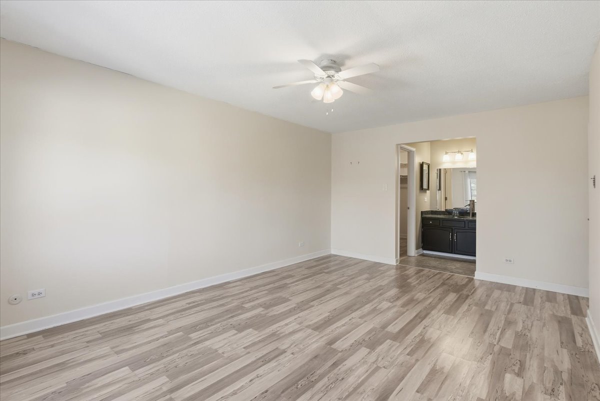 7711 W OAK RIDGE Court #2A, Palos Heights, IL 60463