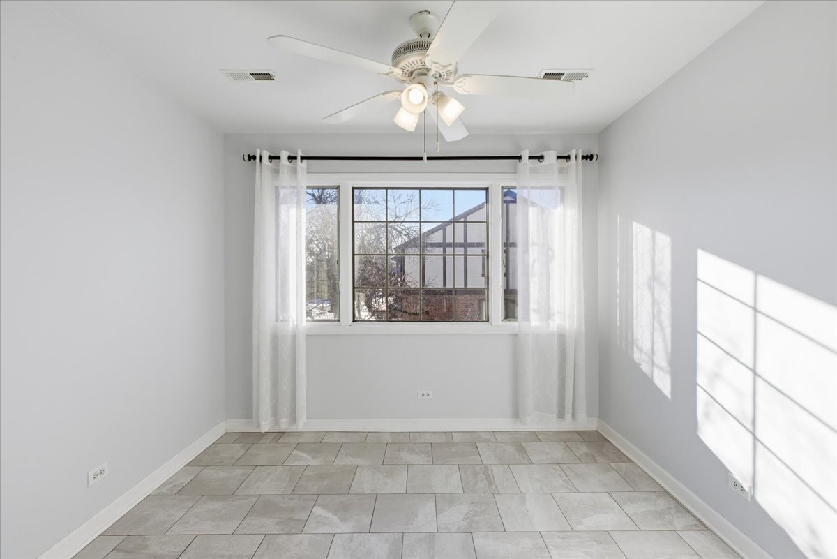 7711 W OAK RIDGE Court #2A, Palos Heights, IL 60463