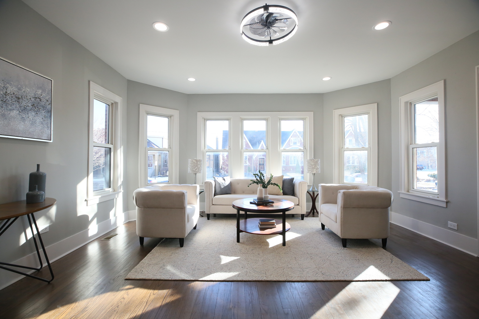 5536 W Melrose Street, Chicago, IL 60641