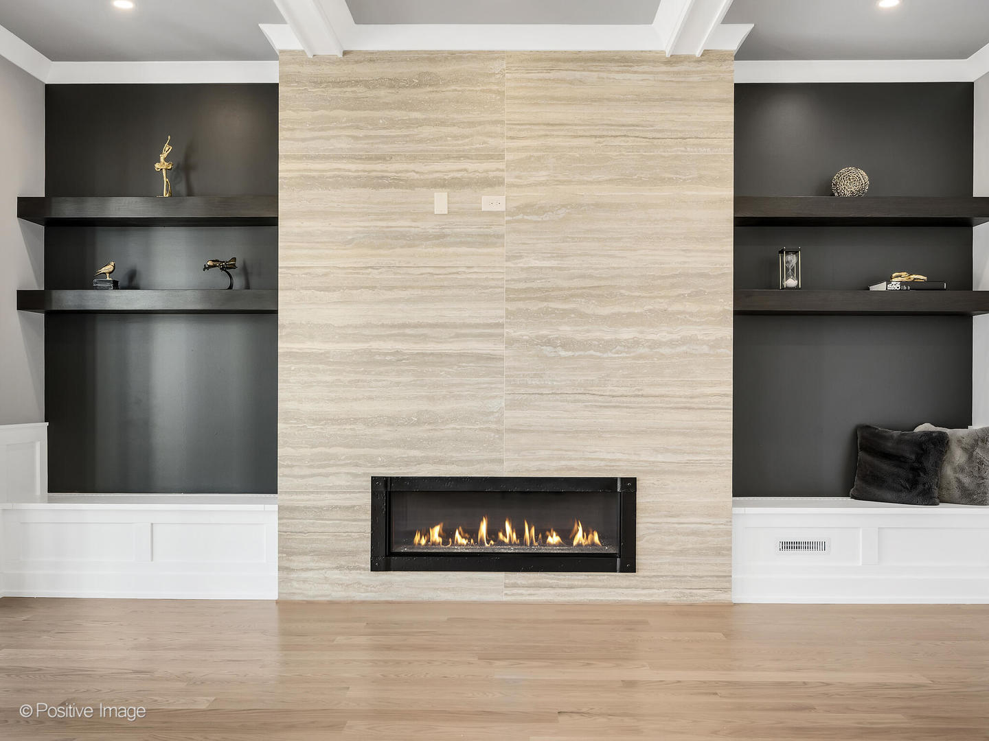 6925 Clarendon Hills Road, Darien, IL 60561