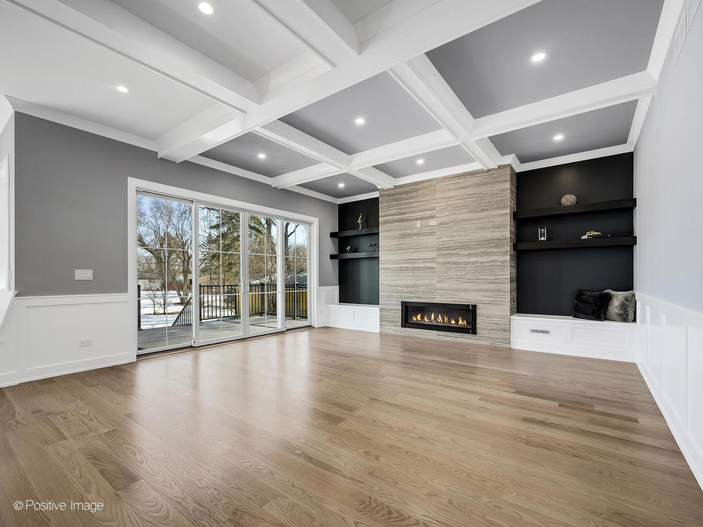 6925 Clarendon Hills Road, Darien, IL 60561