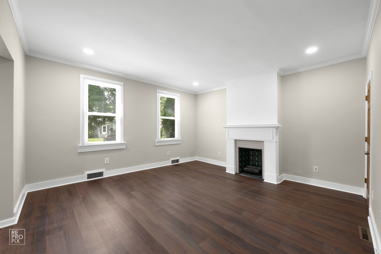 714 E Jackson Street #1, Morris, IL 60450